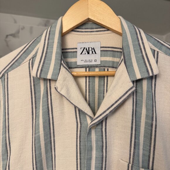 Zara Large Short Sleeve Button-Down — White with Teal Stripes - Picture 3 of 4